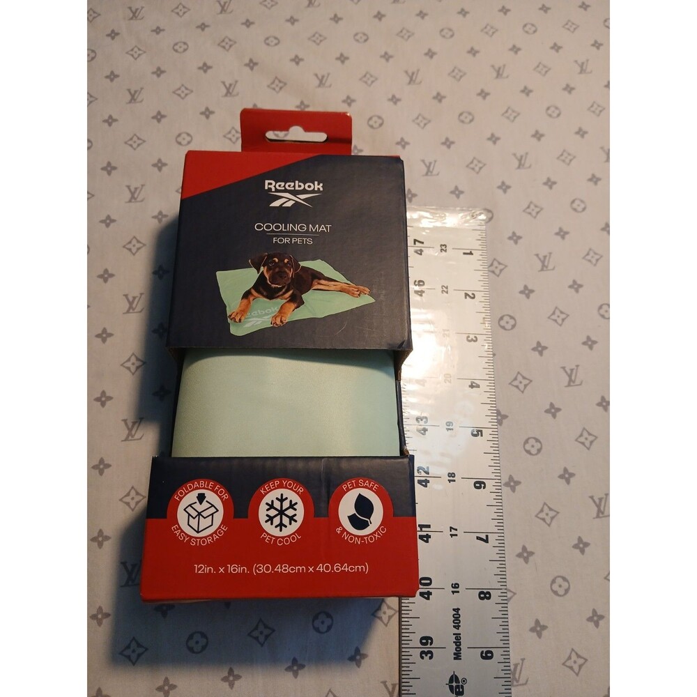 Reebok Cooling Mat for Pets Medium 12x16in Foldable Non-Toxic